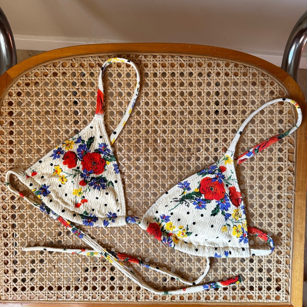 Sezane x Yse Sunrise Triangle Bikini Top in Poppy